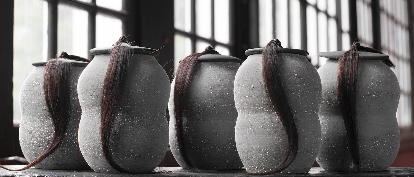 Grey Silver pots